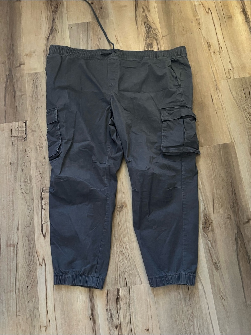 No Boundaries Men's Black Cargo Pants with Elastic Ankles